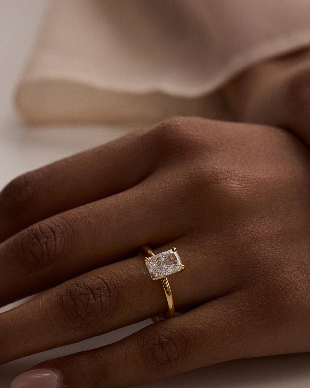 Carrie 2.59ct Radiant Cut Engagement Ring - Image 3