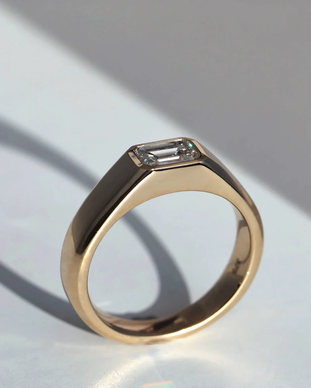 Dylan 1.08ct Emerald Diamond Band - Image 5